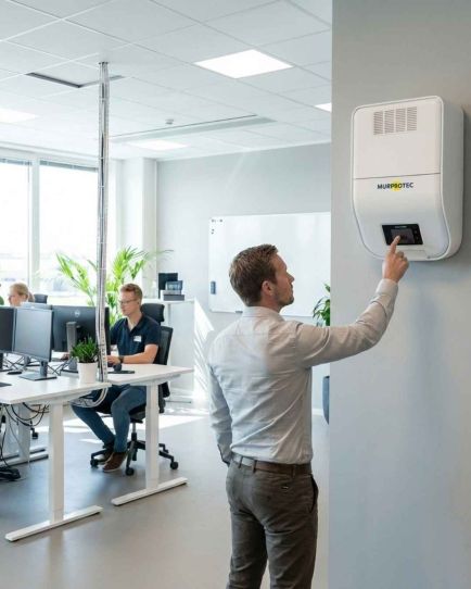 CTA-systeem hangt in een kantoorruimte
